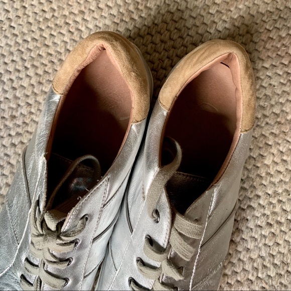 JOIE SILVER LEATHER SNEAKERS - Picture 6 of 7